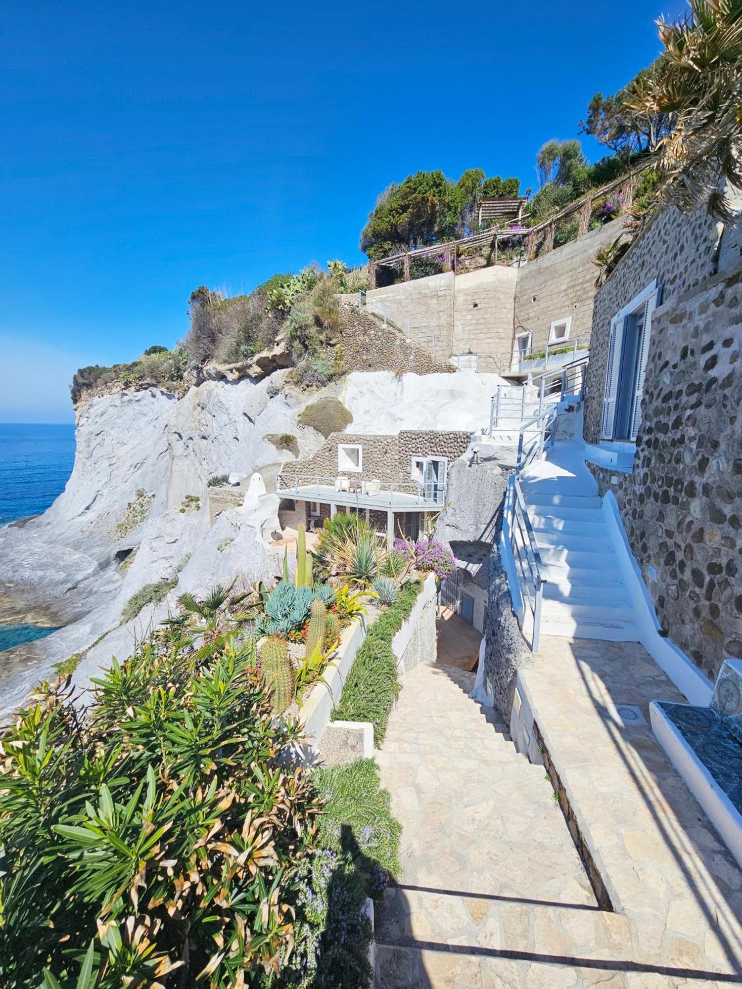 Maridea - La Caletta - Luxury Villa Ponza Exteriör bild