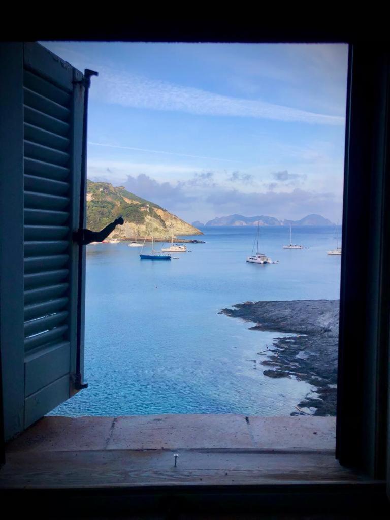 Maridea - La Caletta - Luxury Villa Ponza Exteriör bild